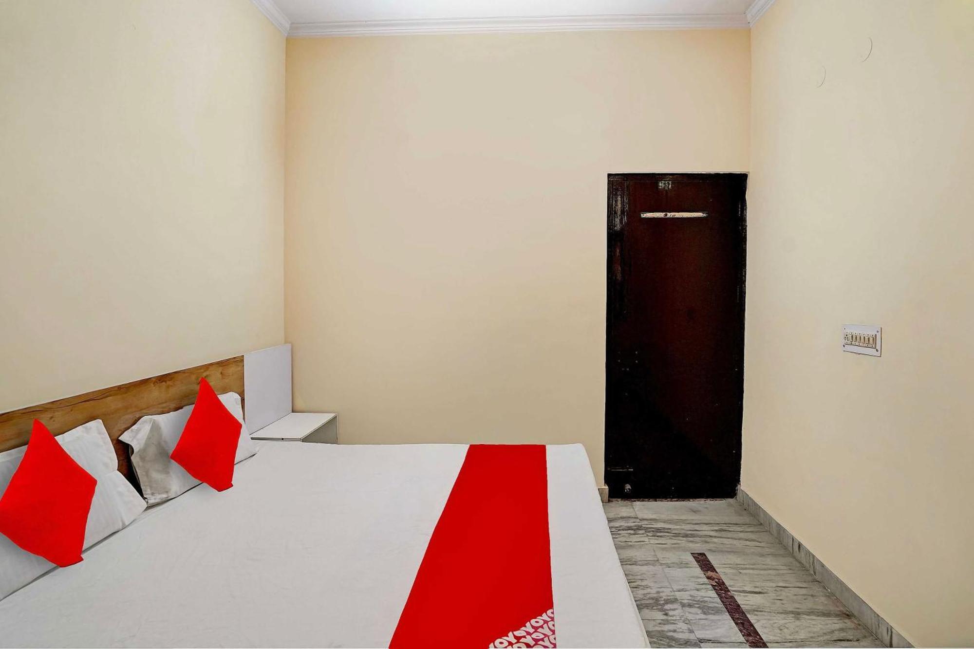 גאזיאבאד Hotel O 81617 The Pacific Hotel מראה חיצוני תמונה