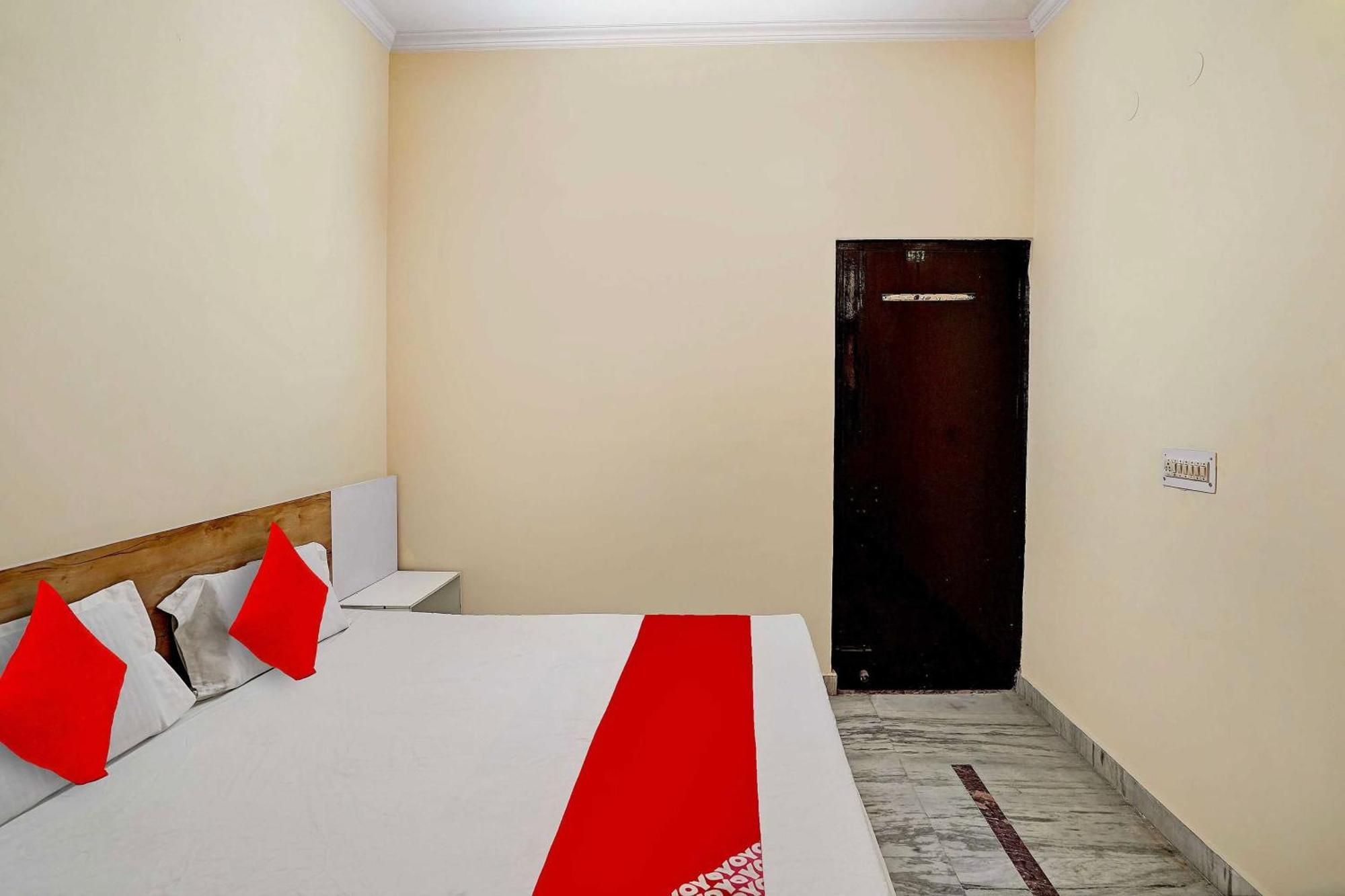 גאזיאבאד Hotel O 81617 The Pacific Hotel מראה חיצוני תמונה