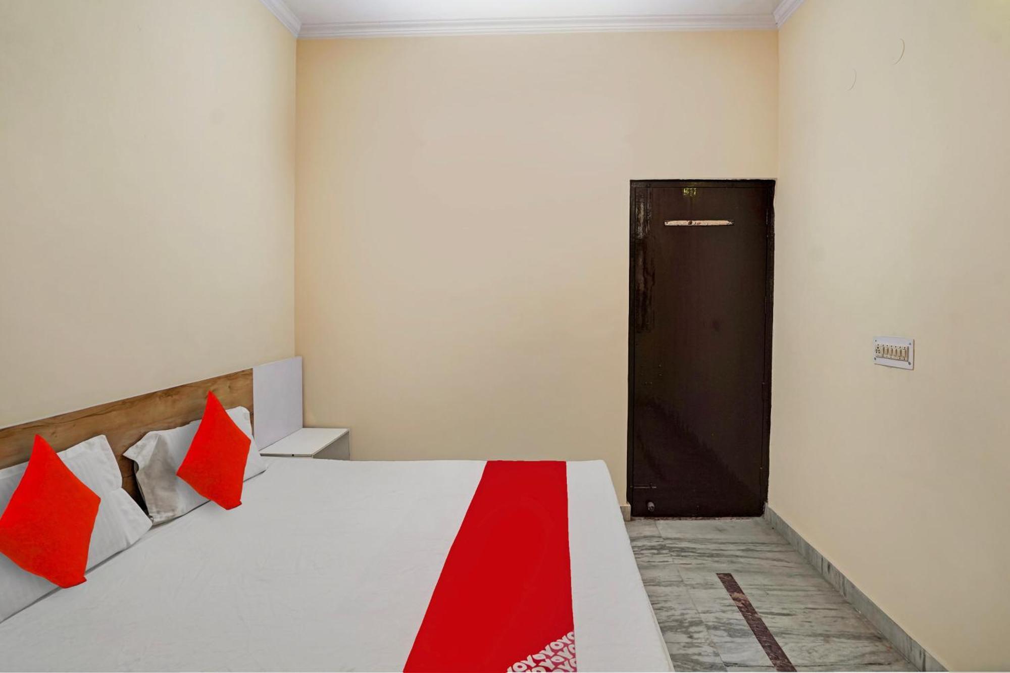 גאזיאבאד Hotel O 81617 The Pacific Hotel מראה חיצוני תמונה