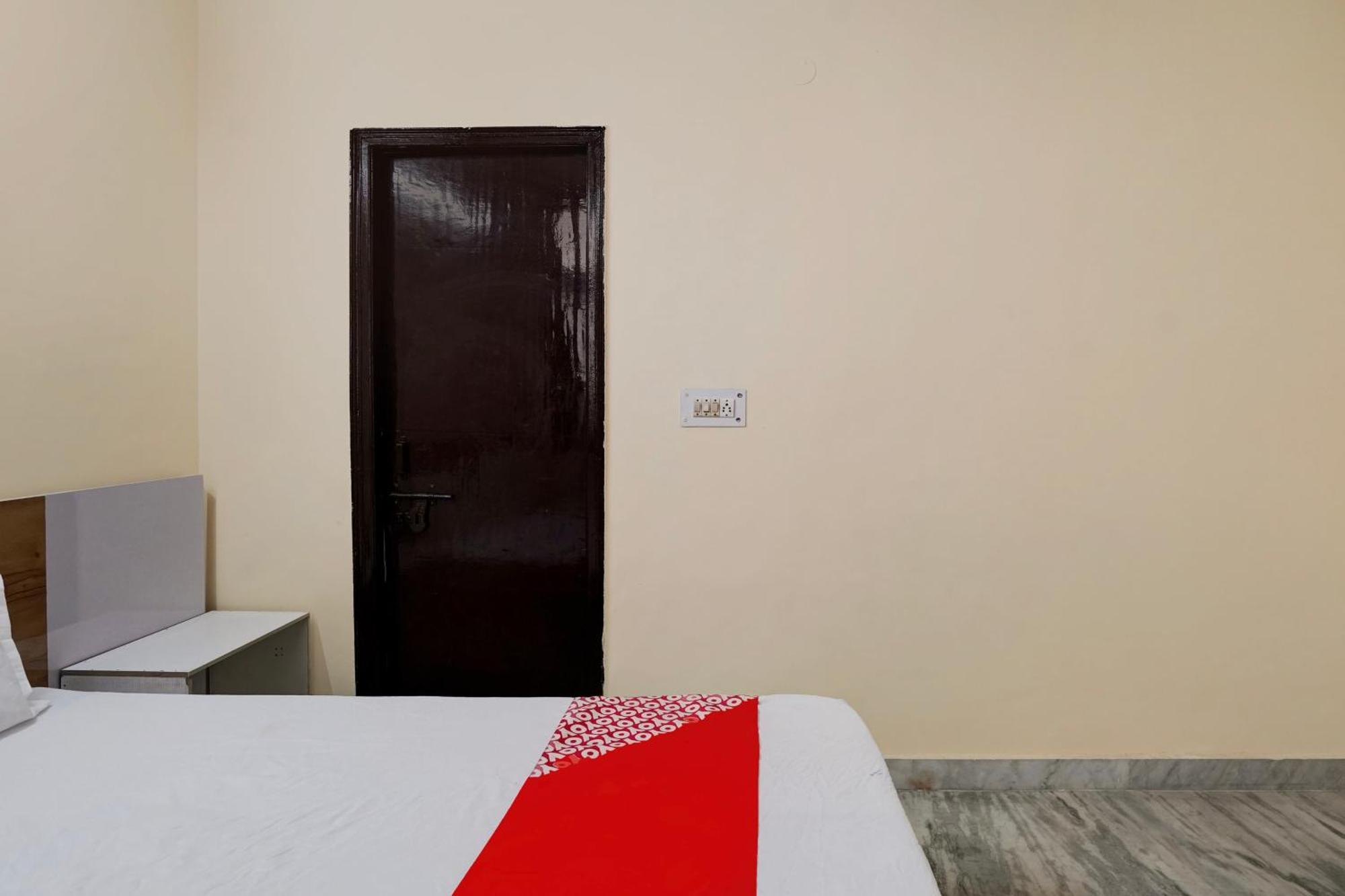 גאזיאבאד Hotel O 81617 The Pacific Hotel מראה חיצוני תמונה